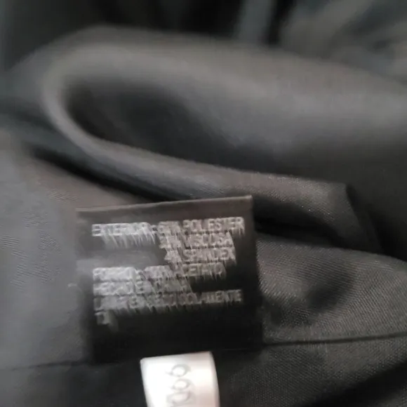 Antonio Melani 2-Button Center Vent Blazer. Size 8. Excellent Condition Pre-own