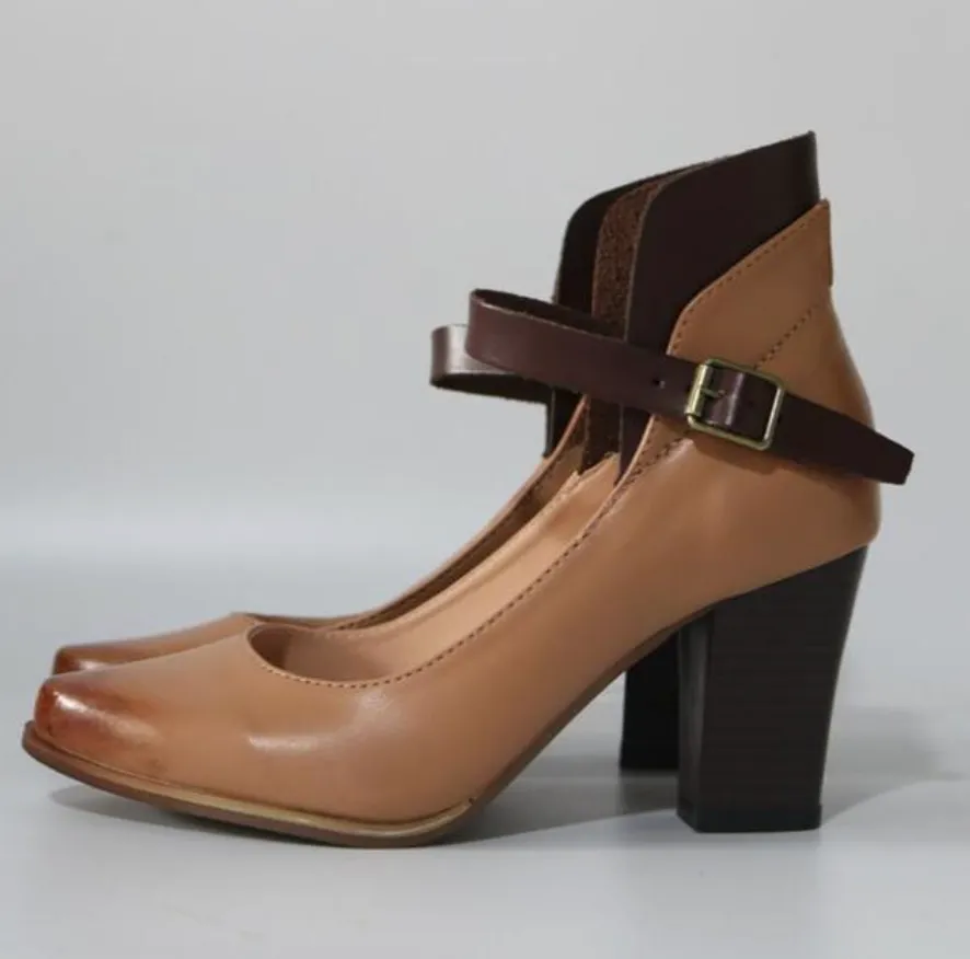 Block Heel Sandals with Ankle Strap and Modern Silhouette