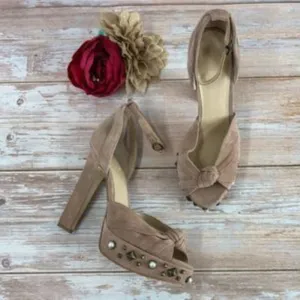 GUESS Tan Leather Kenzie Studded Platform Sandals 10