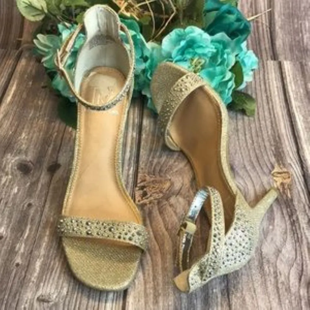 MATERIAL GIRL Blaire Two-Piece Dress Sandals 6M