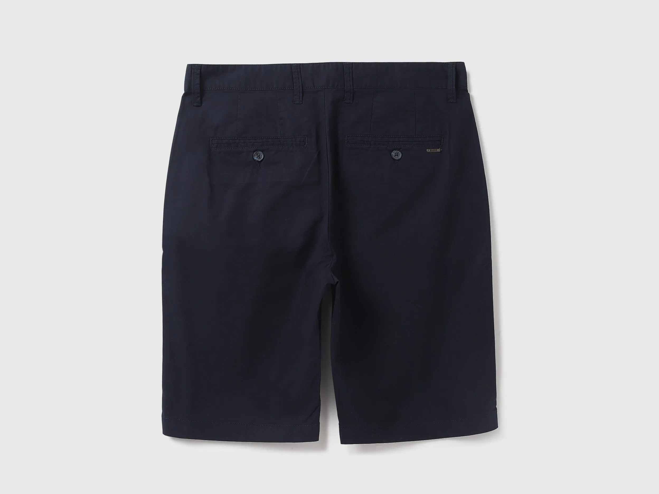 Men Solid Slim Fit Shorts