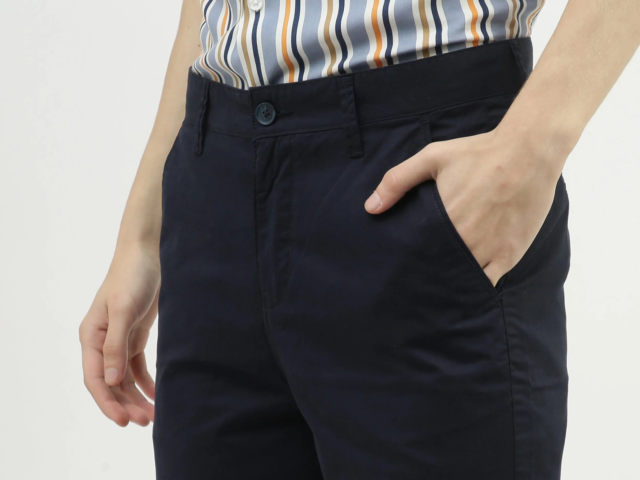 Men Solid Slim Fit Shorts