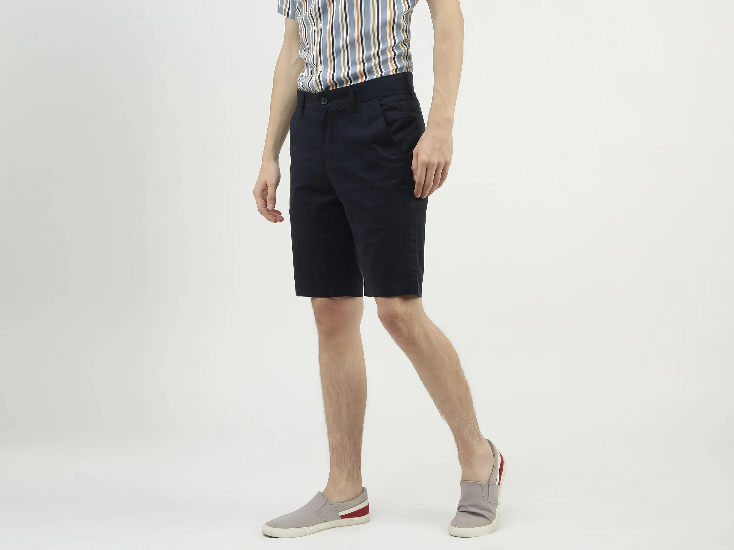 Men Solid Slim Fit Shorts