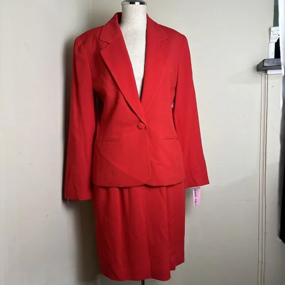 NWT Vintage Saville 2 Piece Suit Red Jacket Skirt Lined Classic Size 8 NWT