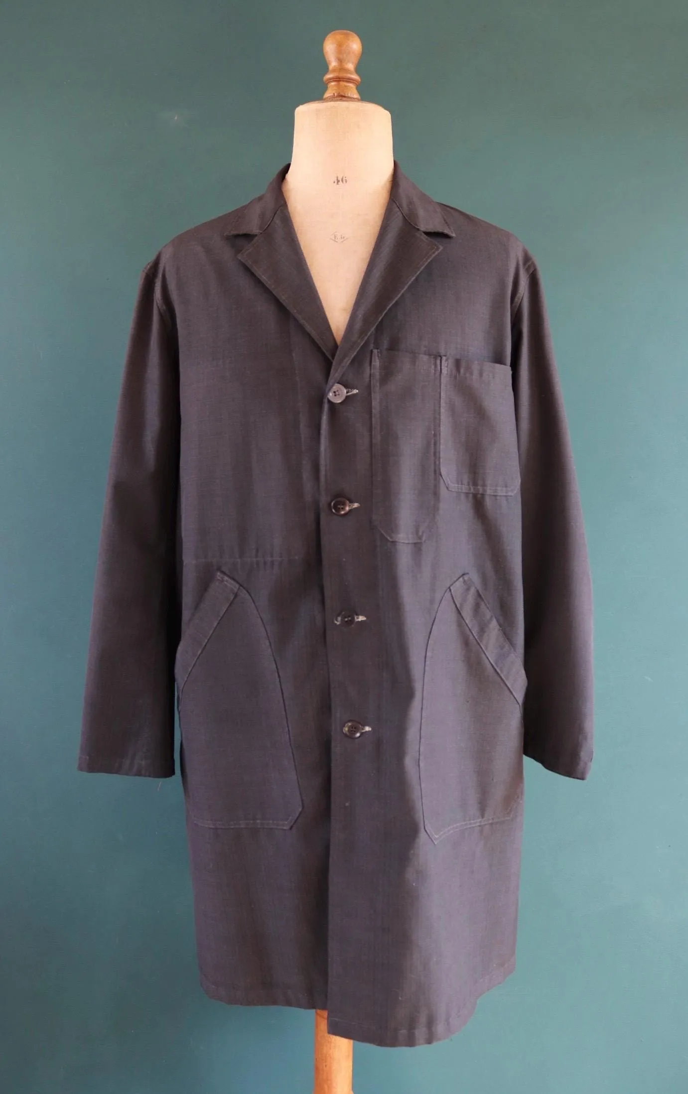 Vintage French workwear duster jacket - 1950s 60s Vetra black factory coat - 50” chest - maquignon
