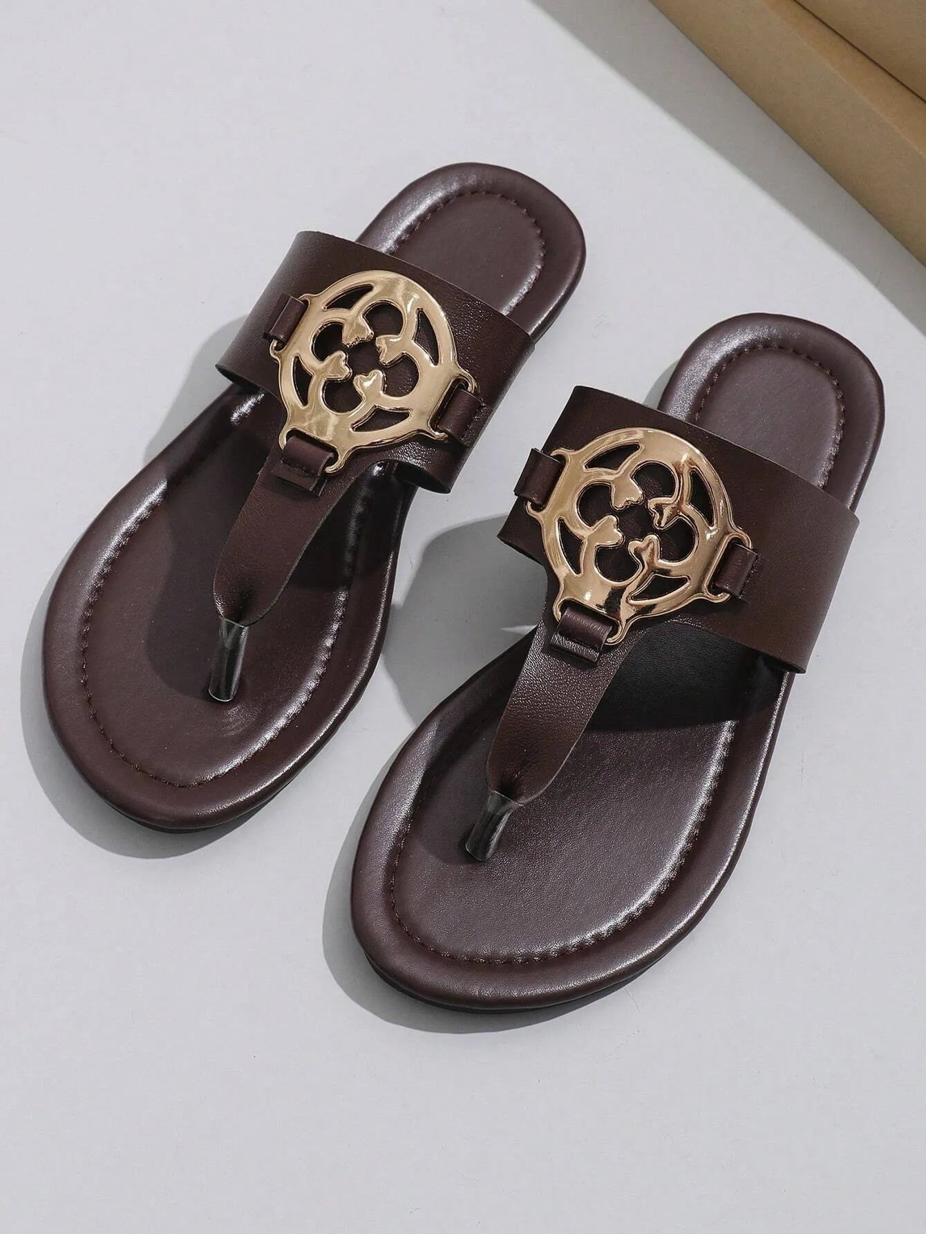 Women's Metallic Accents Casual Fashion Slip-On Flat Sandals With Cushioned Insole